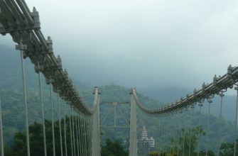 Рам-джула мост в Ришикеше